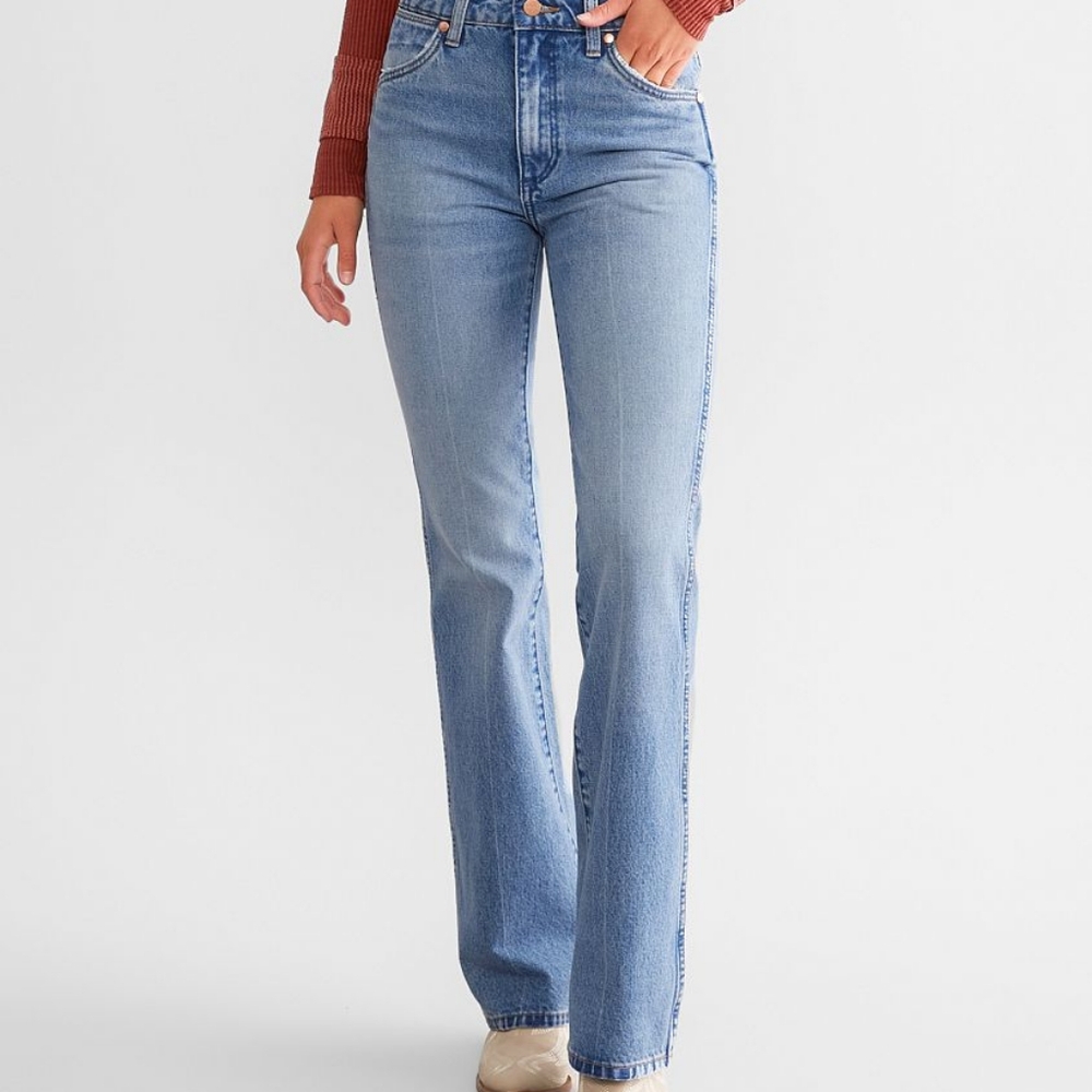 Wrangler Light Blue High-Rise Wide Leg Jeans - Picture 2 of 9